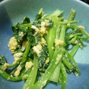 小松菜と炒り卵の和え物